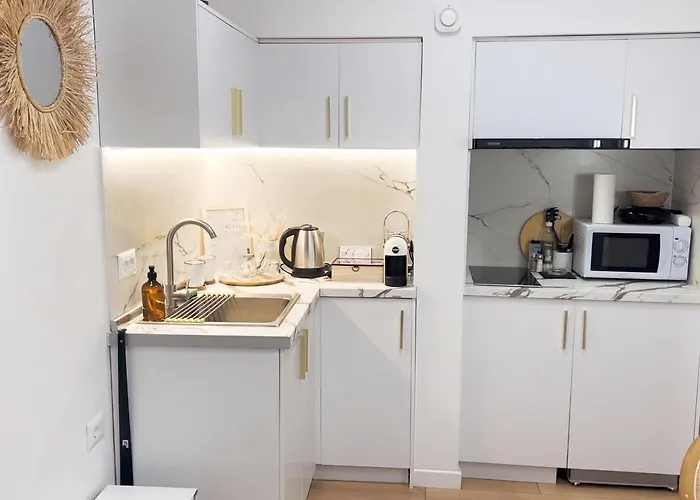 Bllok Scandi 1 Self-check-in Apartment *