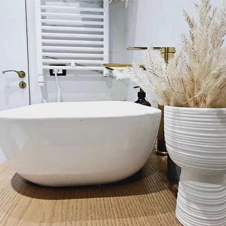 Bllok Scandi 1 Self-check-in Apartment *