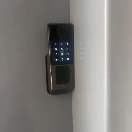 Bllok Scandi 1 Self-check-in Apartment *