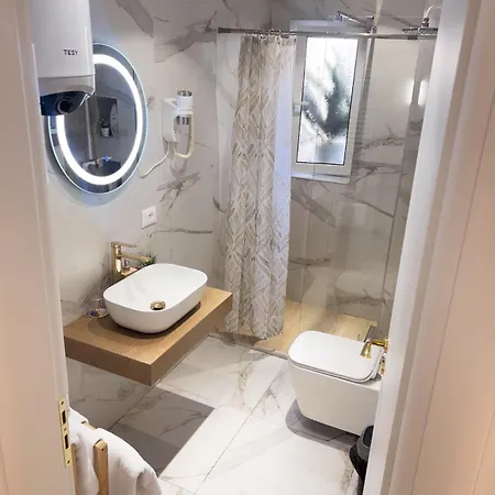 Bllok Scandi 1 Self-check-in *